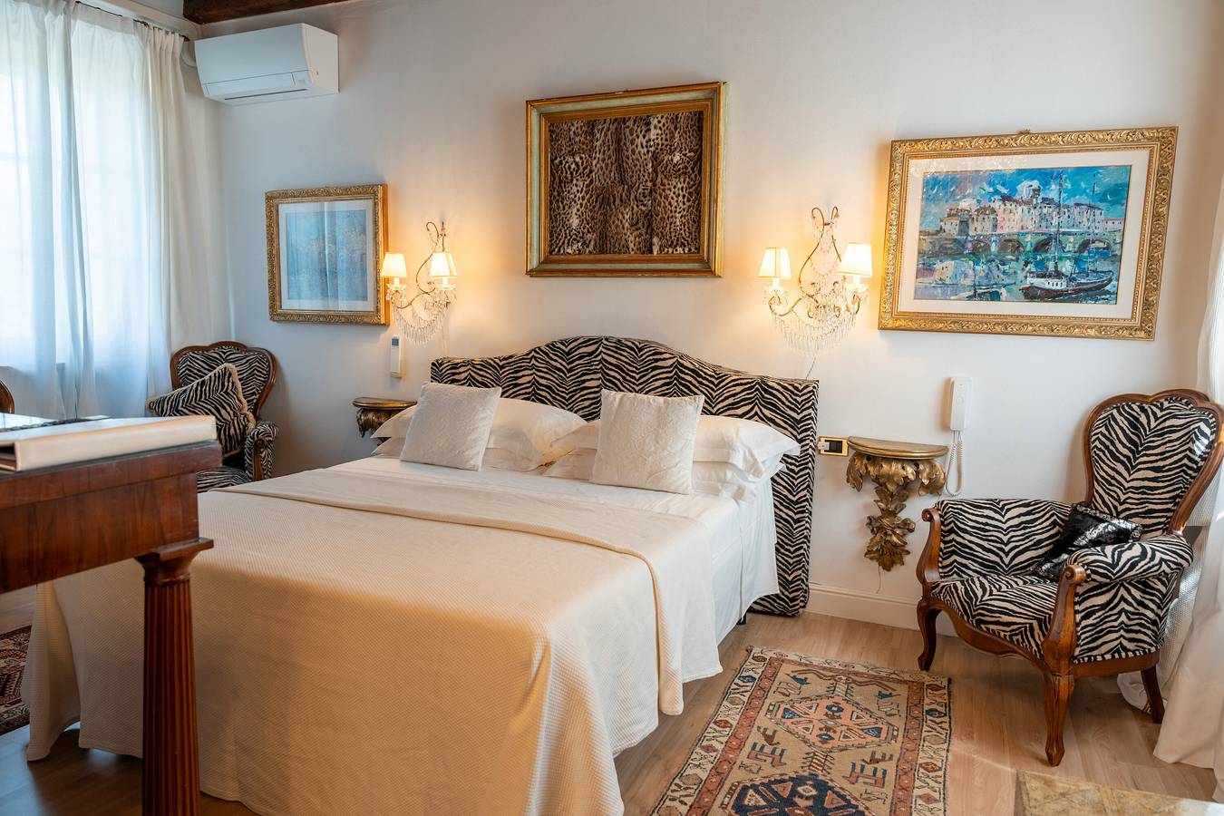 Room 'Casino Di Caccia 2' with Shared Pool, Wi-Fi and Air Conditioning in Sommacampagna, Verona Province