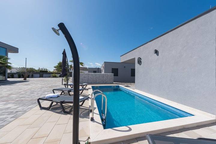 Villa pour 6 personnes, avec Sauna dans Vir - 3