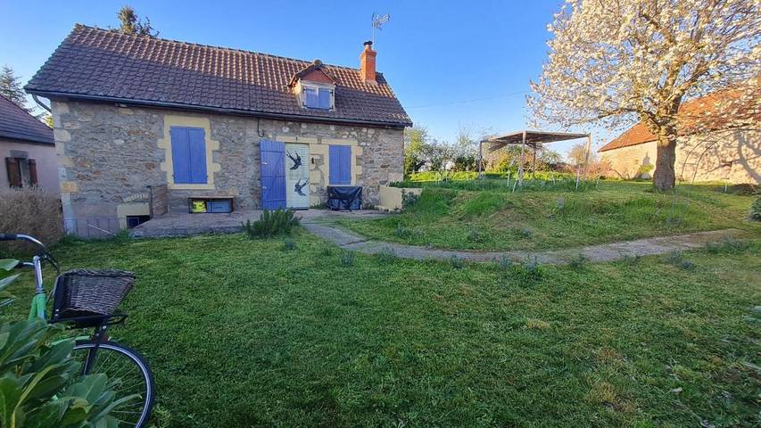 Location de vacances pour 4 personnes, avec vue ainsi que jardin et piscine, animaux acceptés dans Saint-Bonnet-de-Four - 2