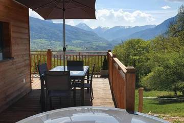 Gîte pour 4 personnes, avec terrasse et jacuzzi à Arith