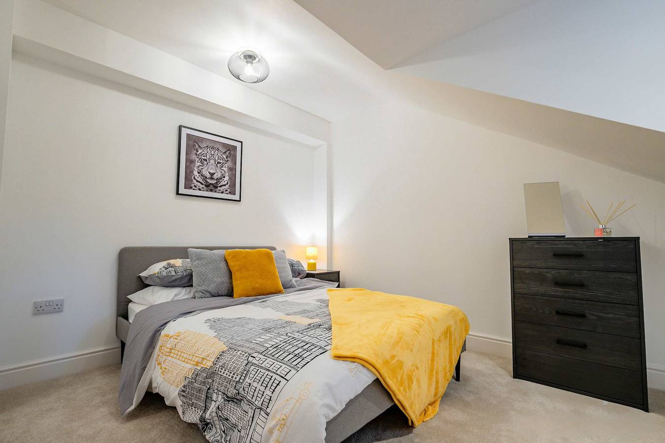 Entire apartment, Host Stay Sedlescombe Apartment in Warwickshire