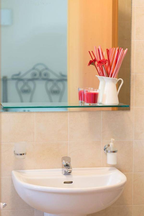 Chambre d’hôte pour 2 personnes, avec jardin, animaux acceptés à Misano Adriatico - 3