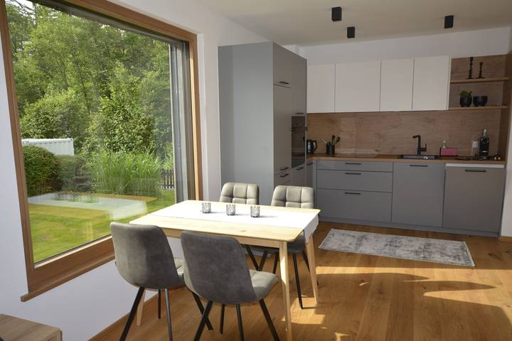 Ferienwohnung für 4 Personen, mit Balkon und Seeblick am Faaker See - 2