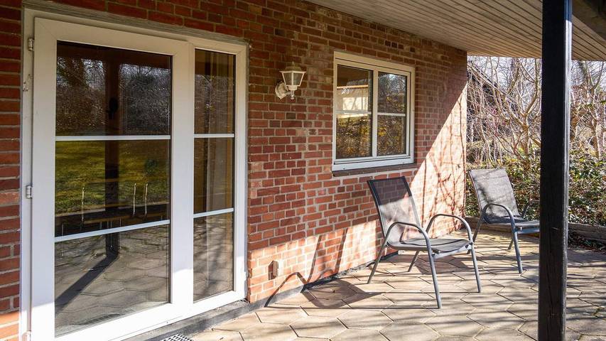 Ferieudlejning for 4 personer, med udsigt og terrasse samt balkon/terrasse i Allinge-Sandvig