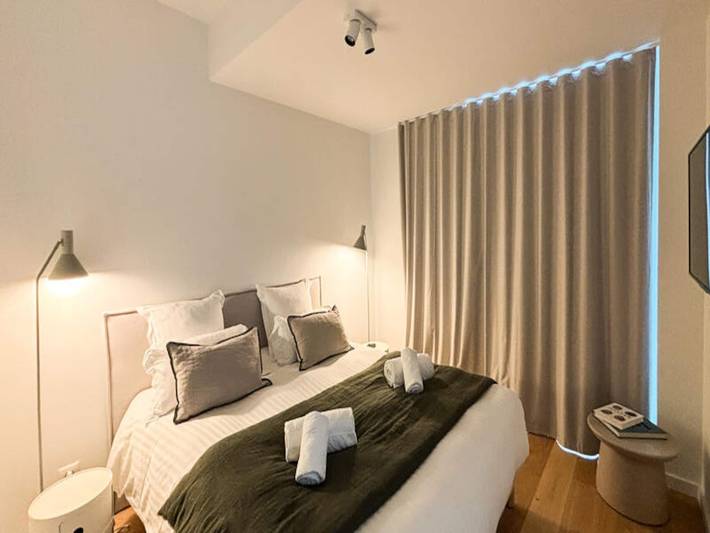 Location de vacances pour 2 personnes, avec piscine et jardin dans Plage Tresmeur - 2