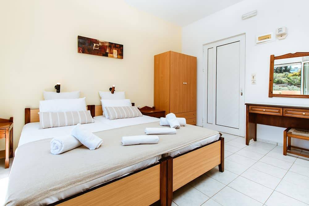 Ganze Wohnung, Economy apartment with swimming pool in Kalyves, Chania und Umgebung