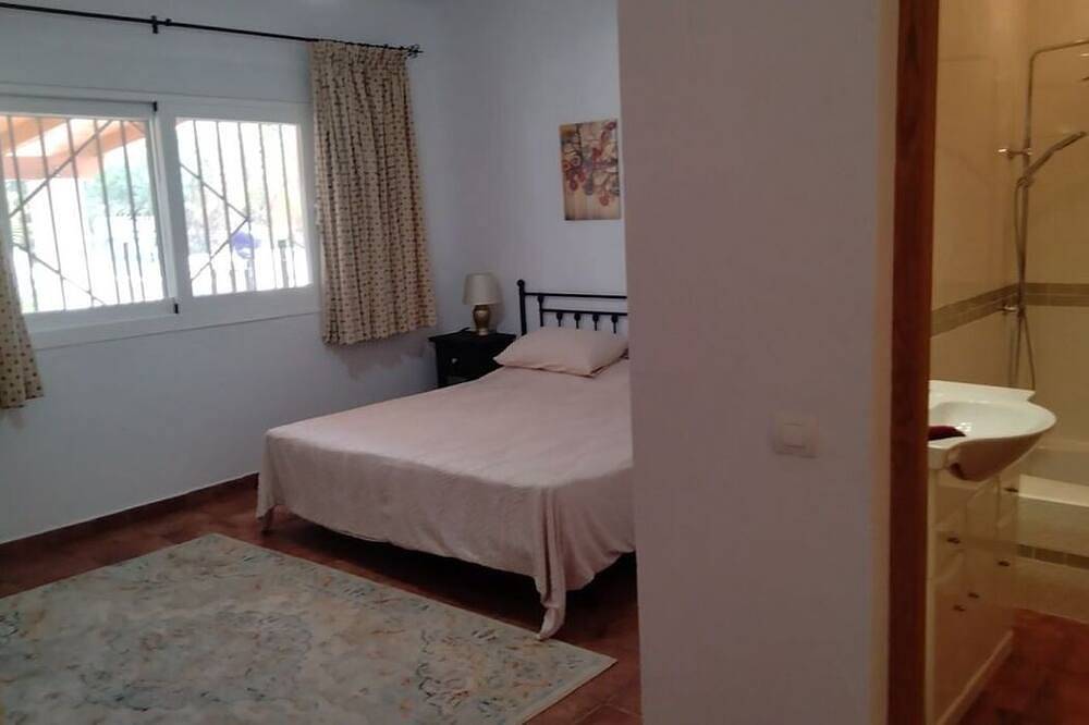 Country House with Pool and Garden, 6 Bedrooms, 4 Bathrooms. A/C. Internet in Turre, Costa de Almería