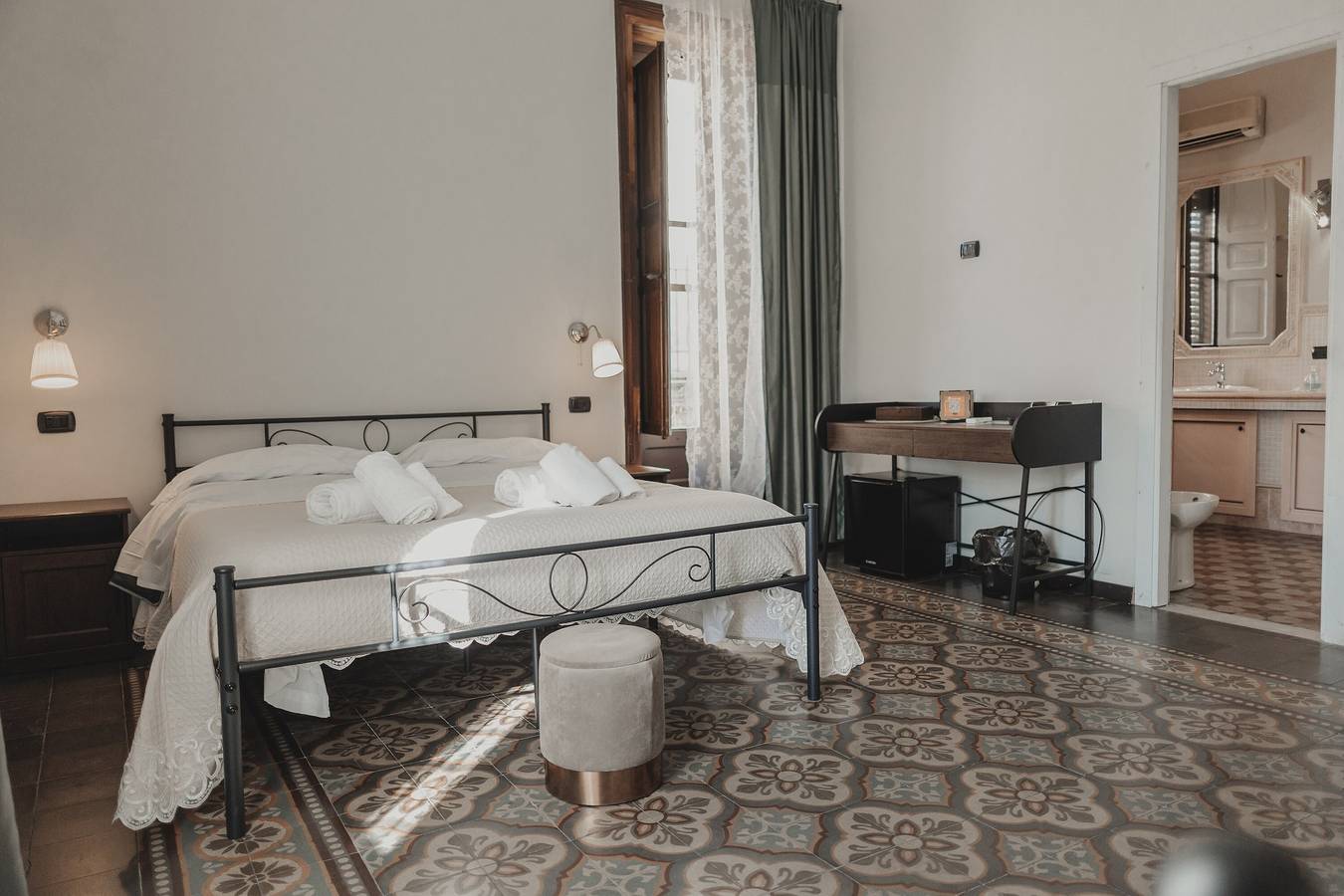 Habitación 'Golden Dream' con Wi-Fi y aire acondicionado in Cefalú, Cefalù (Municipio)