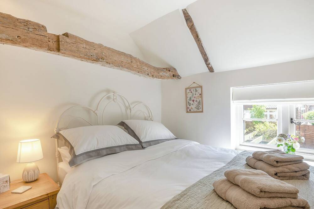 2 bedroom accommodation in Barsham, near Beccles in Waveney District, Sunrise Coast