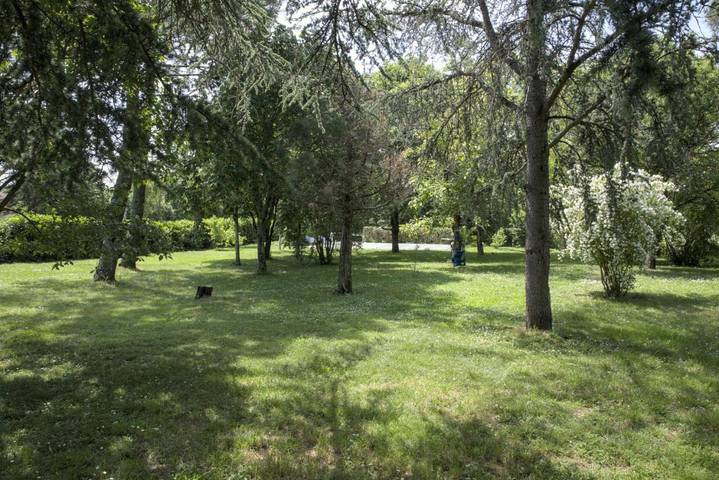 Location de vacances pour 6 personnes, avec terrasse et jardin ainsi que piscine et vue, adapté aux familles à Pujols (Gironde) - 3