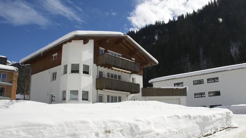Ferienwohnung für 4 Personen, mit Terrasse in Klösterle am Arlberg - 2
