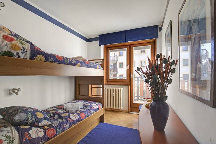 Entire apartment, Appartamento Fraiteve Ski In Ski Out 300m in Sestriere, Via Lattea