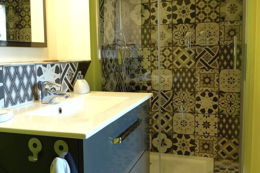Appartement entier, Gîte 3* très calme, sur le Sentier reliant Salins-les-Bains et Arc-et-Senans in La Chapelle-sur-Furieuse, Jura Francais