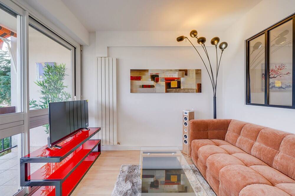 Entire apartment, L'Urban Light - Superbe T2 avec Terrasse in Le Bouscat, Bordeaux region