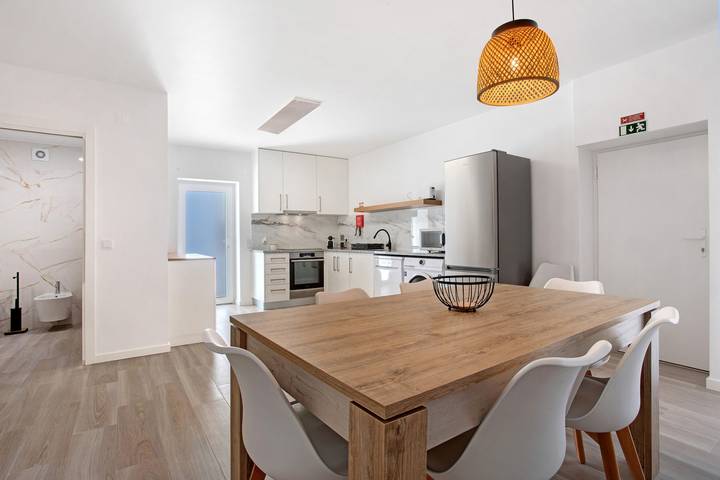 Ferienhaus 'T3 São Martinho Do Porto' mit Gemeinschaftsterrasse und Wlan in Praia de São Martinho do Porto, São Martinho do Porto