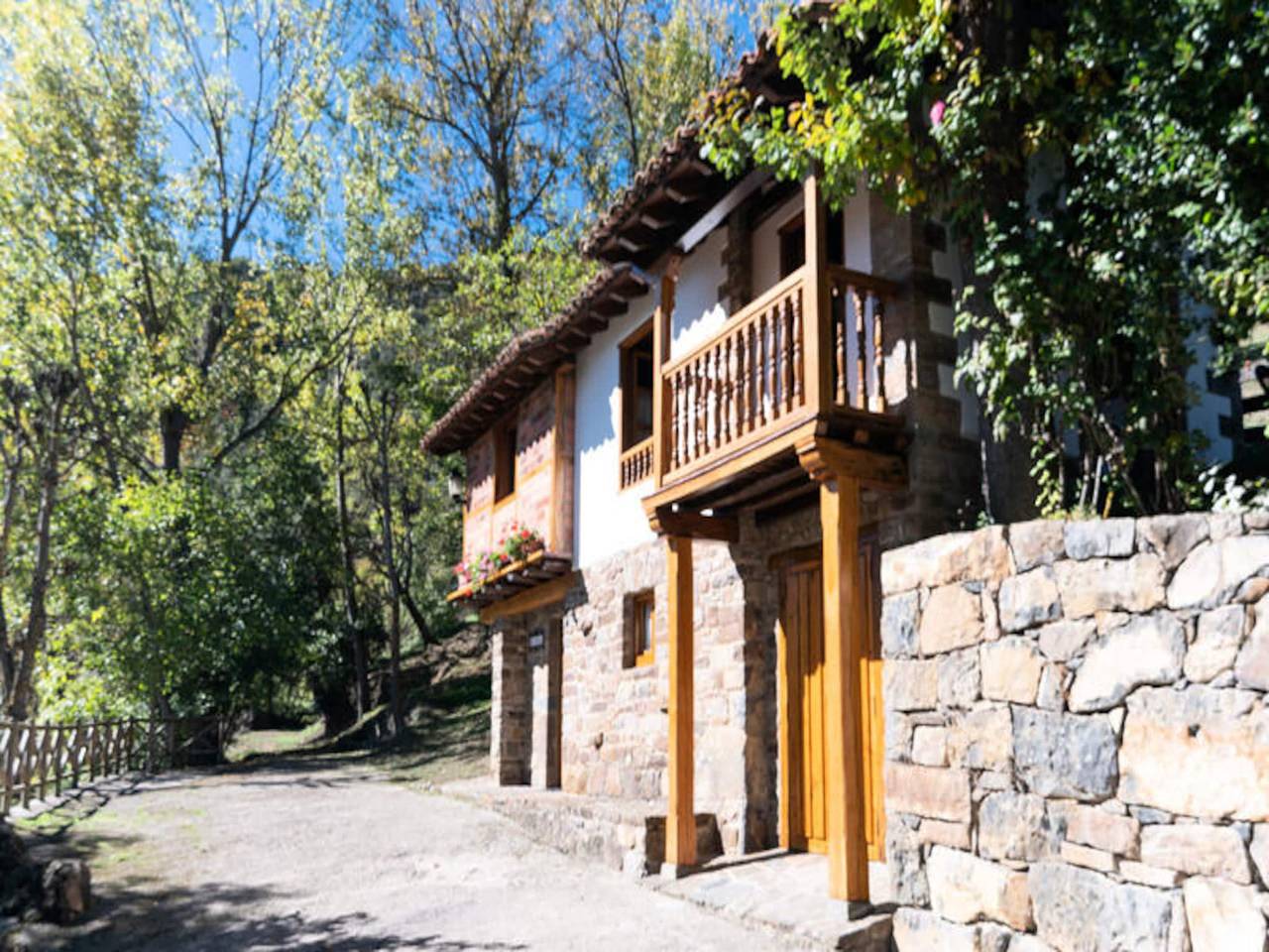 Ganze Wohnung, Haus in Liébana mit Bergblick in Cabezón de Liébana, Cordillera Cantábrica
