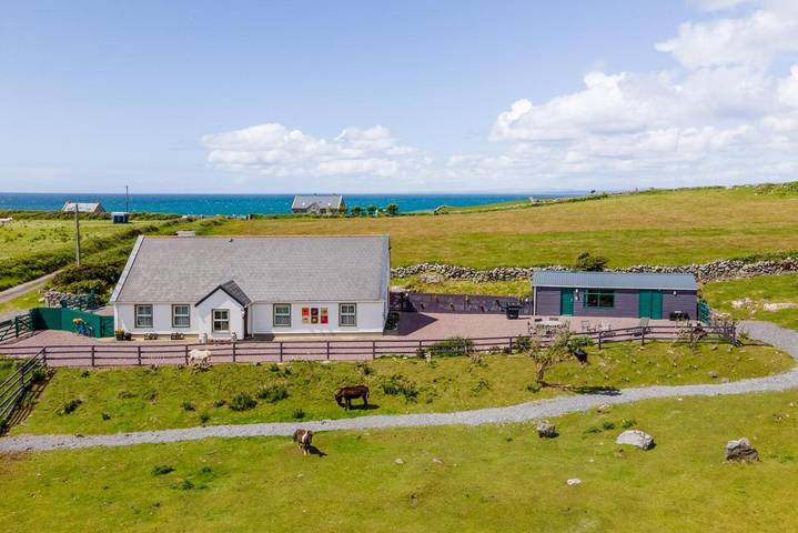 BnB für 11 Personen, mit Garten und Ausblick in Irland