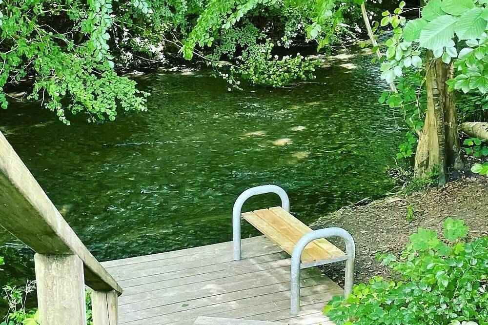 Hel lägenhet, Modern apartment, balcony over Grejs Å, 5 min to Vejle center, free parking in Vejle, Little Belt