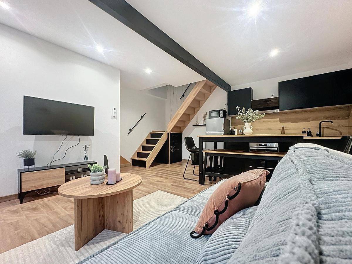 Two-Bedroom House in Ruy, Région de La Tour-du-Pin