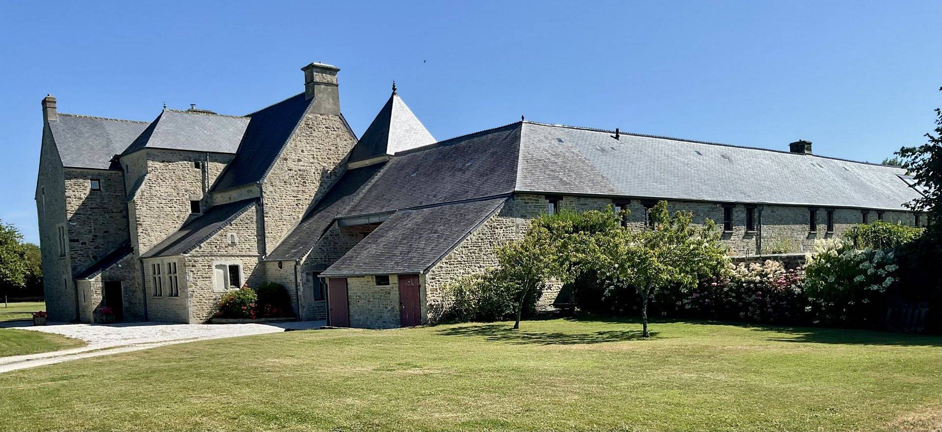 Chambres d'hôtes Manoir de Beaucron - Chambre « Héron » in Brucheville, Carentan les Marais
