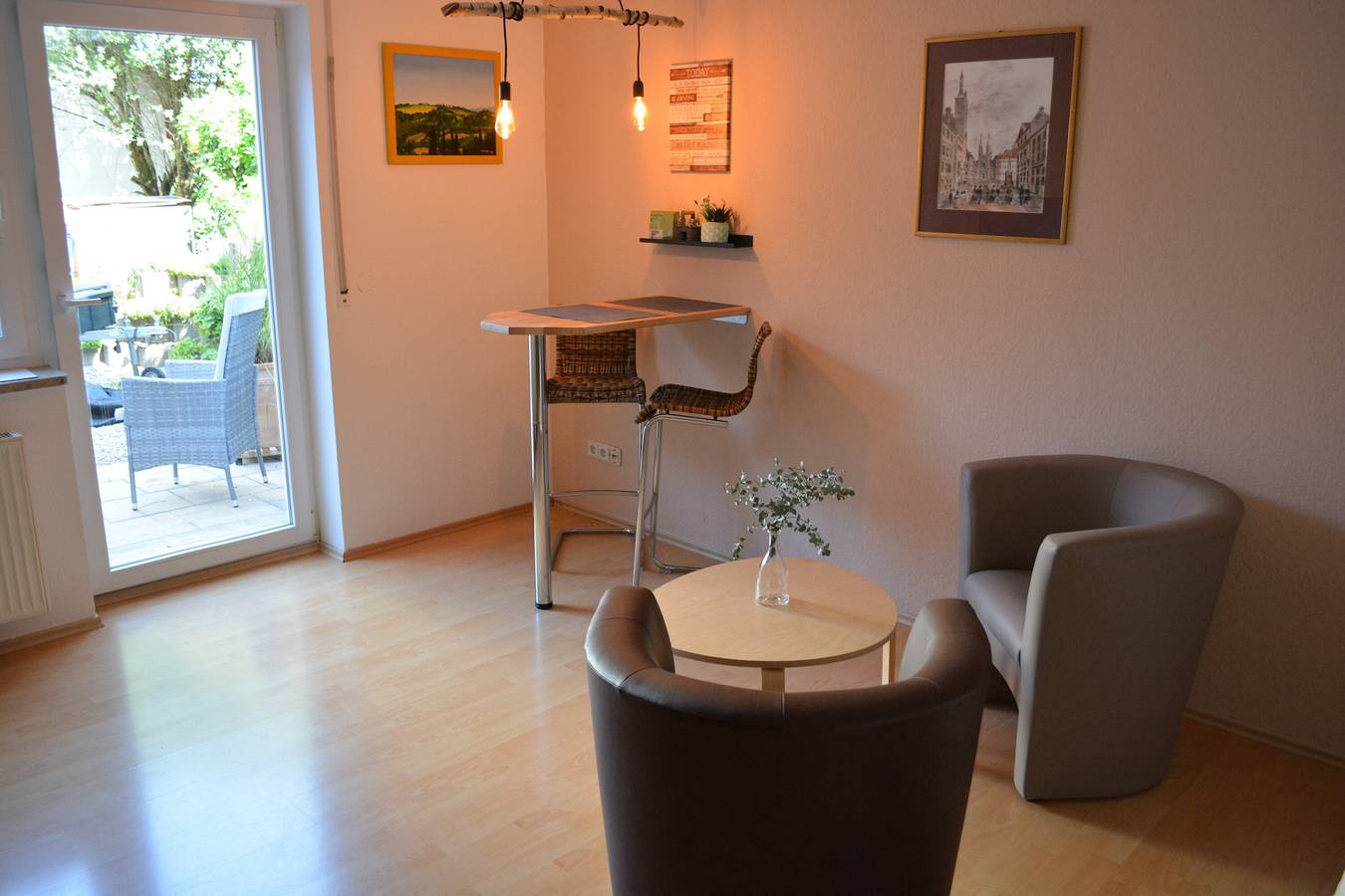 Ganzes Studio, Studio 'Komfort-Apartment mit Terrasse' mit privater Terrasse und Wlan in Estenfeld, Romantische Straße