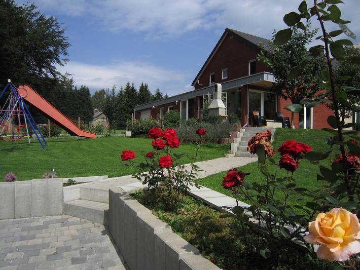 Maison de vacances pour 13 personnes, avec Terrasse ainsi que Jardin et Sauna dans Robertville