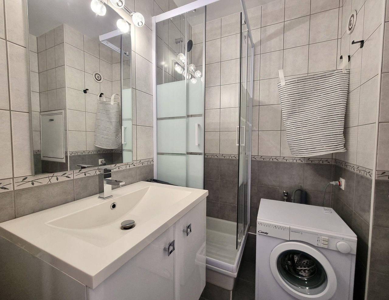 Entire studio, La Résidence les Carlines - Studio sleeping corner 4 people (710) in Les Orres, Écrins National Park