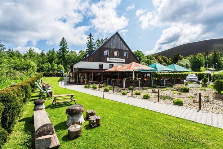 Ferienhaus für 3 Personen, mit Terrasse und Garten sowie Ausblick in Ramsau