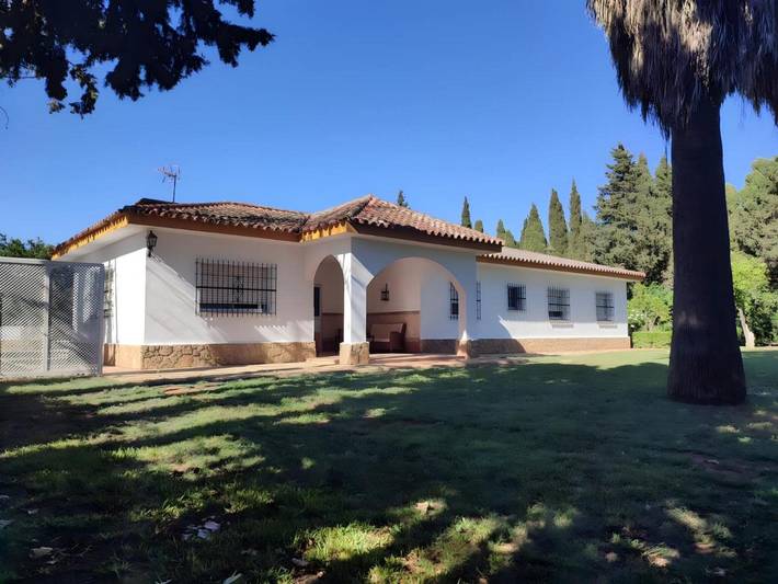 Ferienwohnung für 10 Personen, mit Terrasse und Garten in Jerez de la Frontera