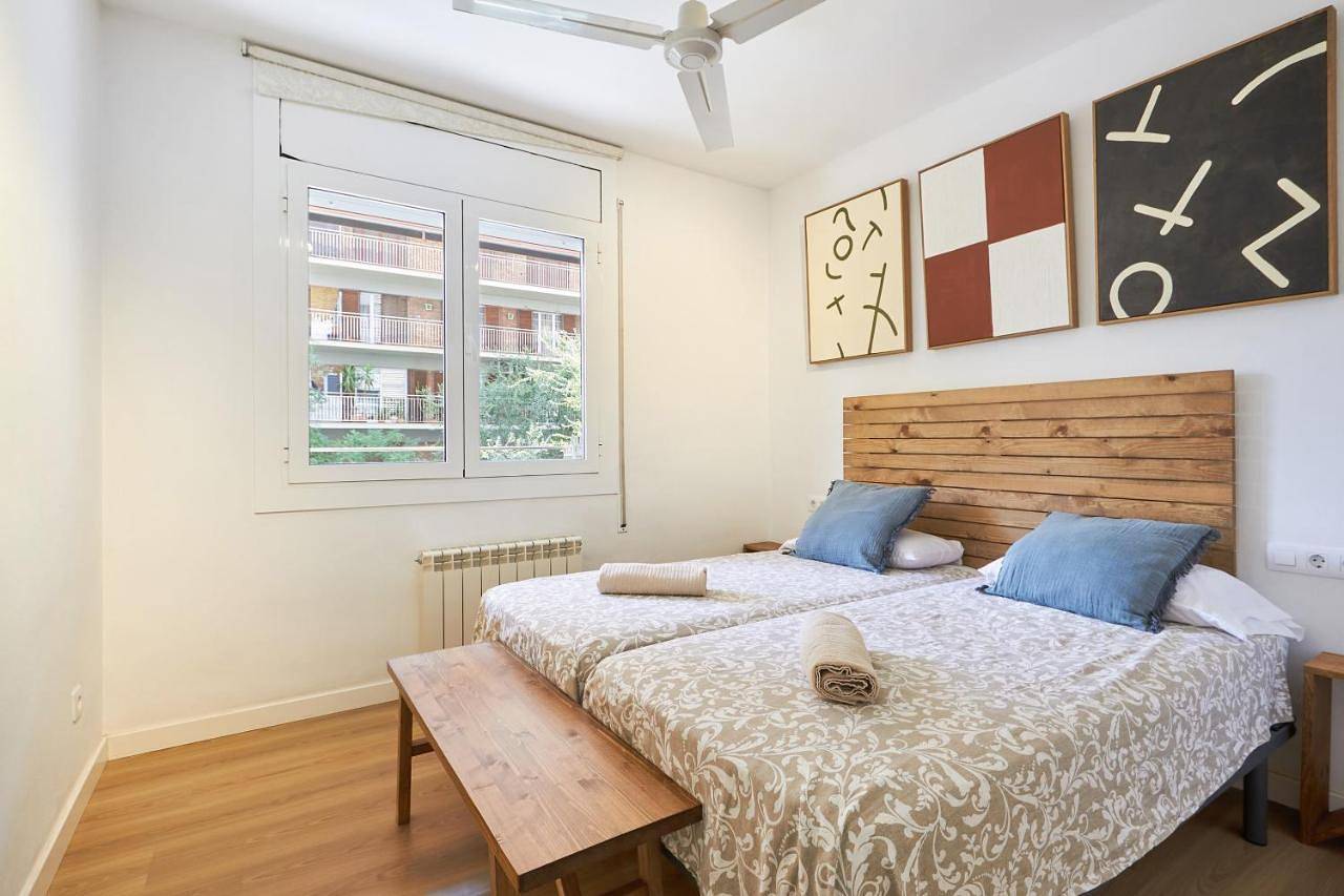 Ganze Wohnung, Three-Bedroom Apartment with Balcony in Barcelona, Barcelonès