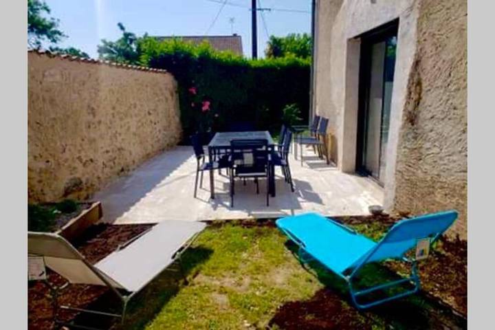 Location de vacances pour 6 personnes, avec terrasse et jardin à Sourzac - 4
