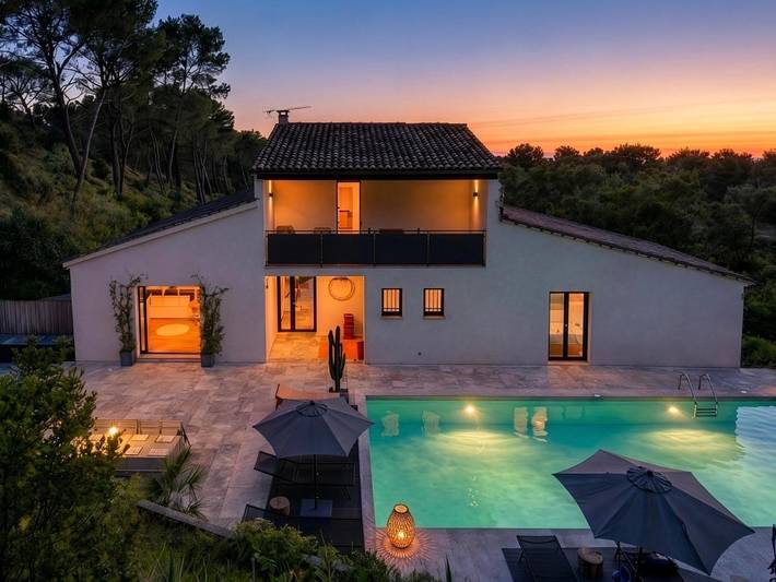 Chambre d’hôte pour 2 personnes, avec Terrasse et Jardin ainsi que Piscine et Vue