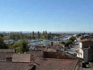 Location de vacances pour 2 personnes, avec terrasse et vue, animaux acceptés à Mortagne-sur-Gironde