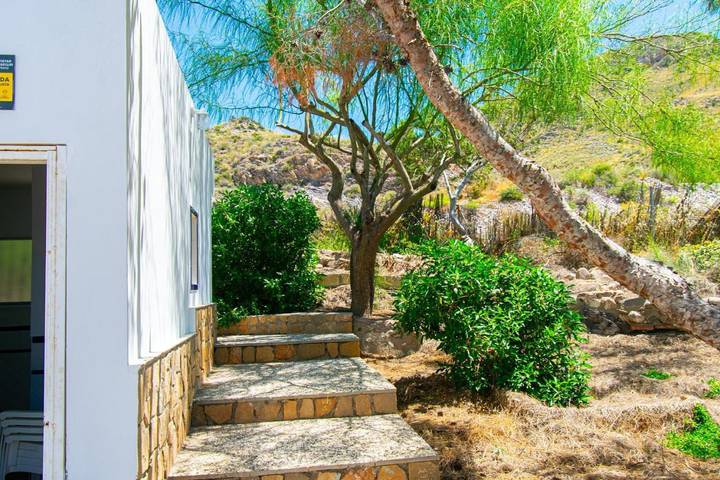 Gîte pour 8 personnes, avec vue et terrasse à Calabardina - 3