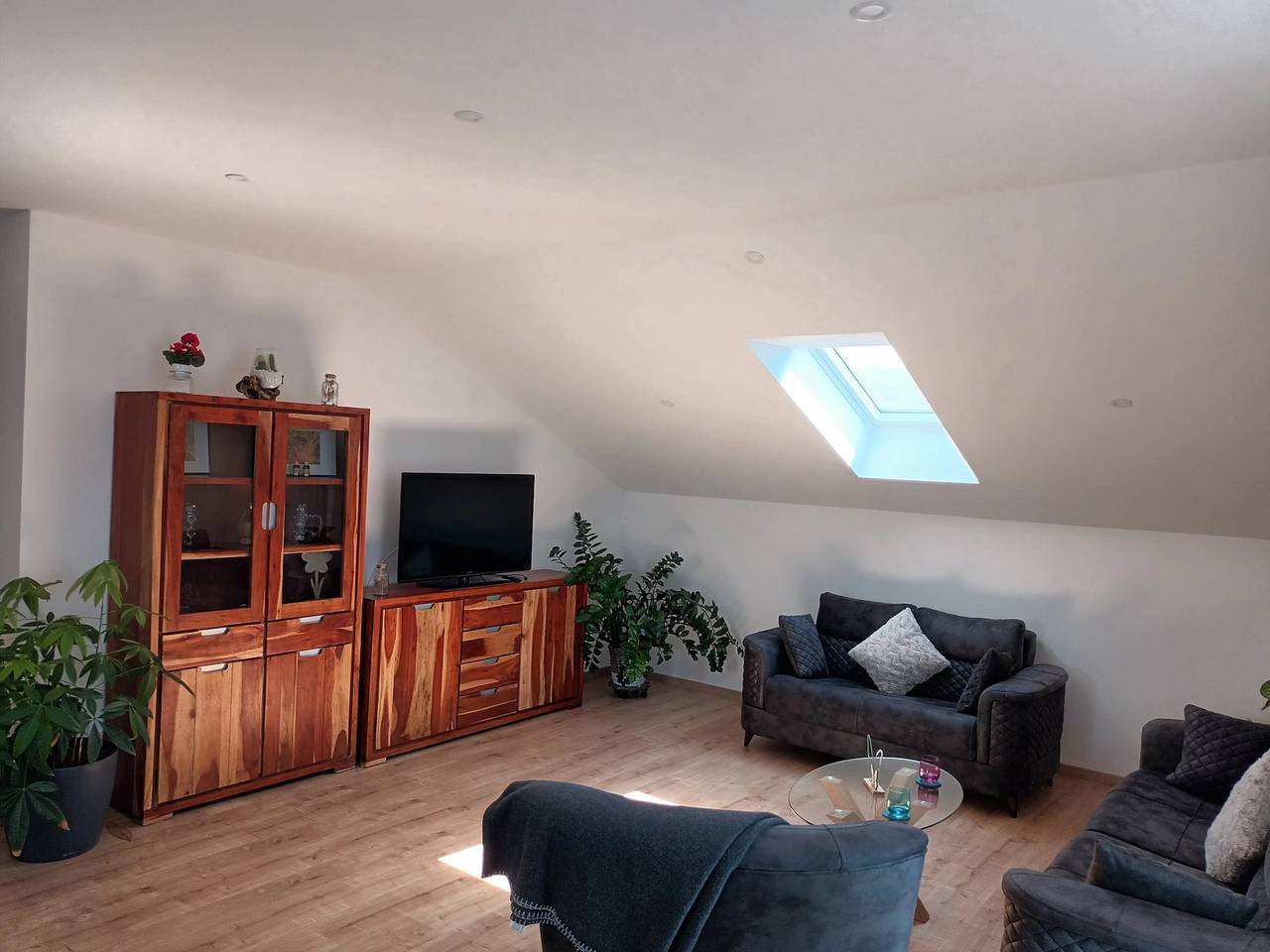 Ganze Wohnung, Superior Apartment "Waldblick" mit Balkon und Wlan in Bayerisch Schwaben