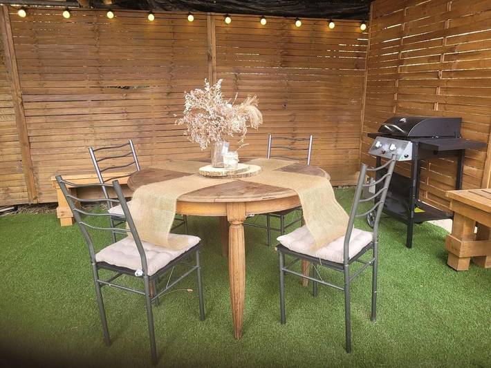 Camping pour 2 personnes, avec jardin ainsi que terrasse et jacuzzi à Perpignan - 4