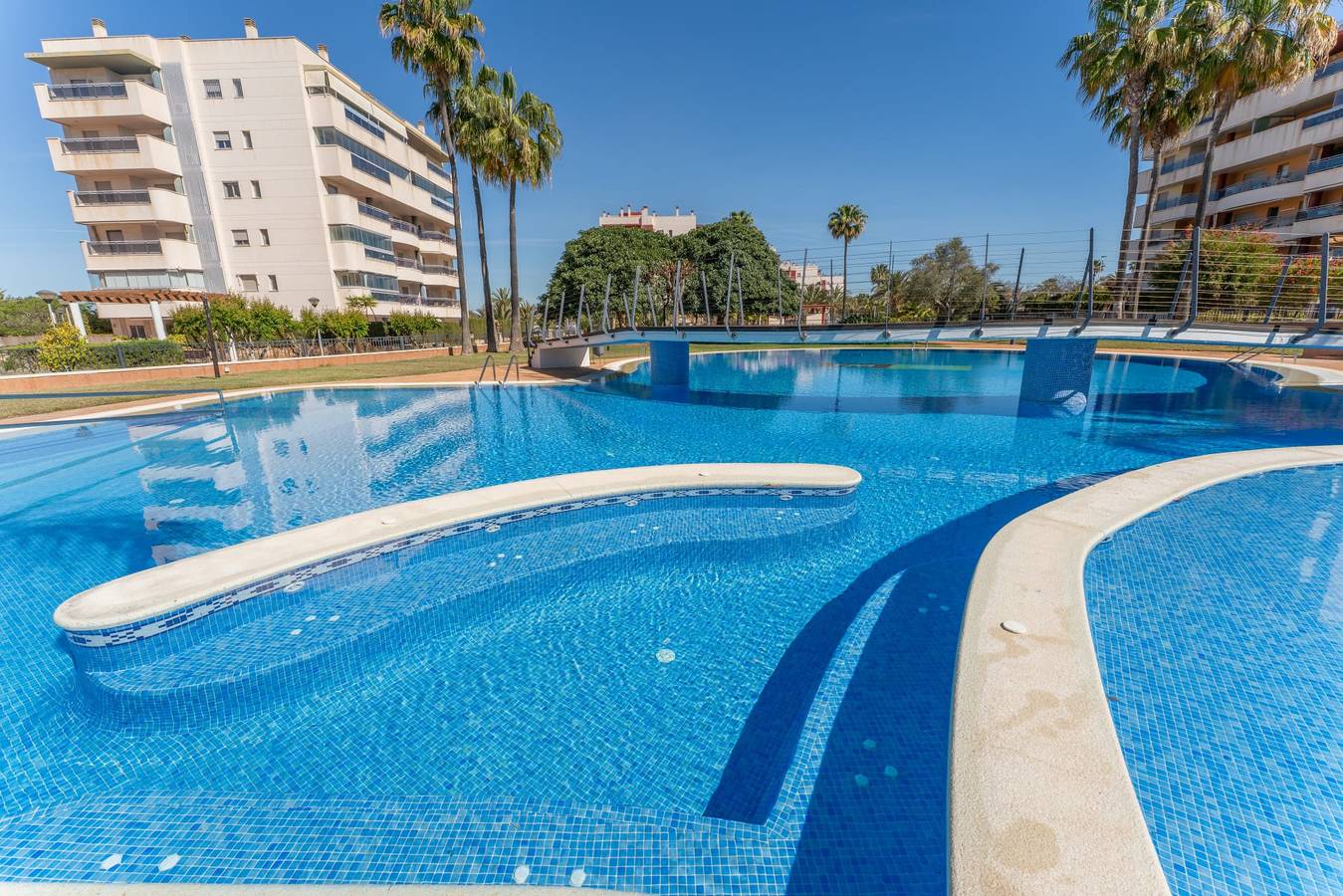 Apartamento entero, Alicante atico sol y mar vista mar y piscina in Los Arenales del Sol, Elche