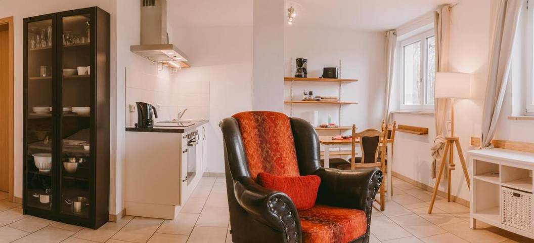 Ferienwohnung für 2 Personen, mit Ausblick und Garten sowie Seeblick, mit Haustier in Fünfseenland - 4