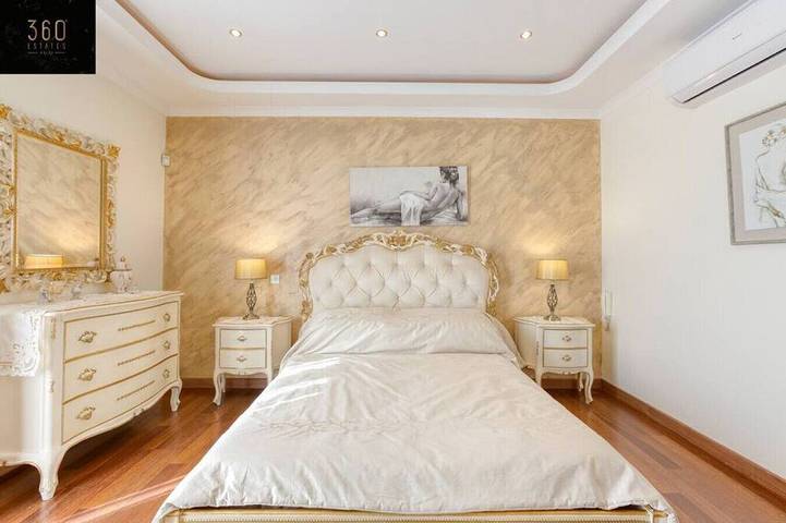 A Lux Villa with amazing Bbq, Pool Area & Wifi in Swieqi, Ilha de Malta