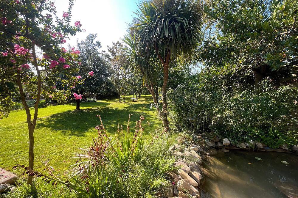 Apartamento entero, Apartamento en casa con jardín de más de 200 años de antigüedad. in Fitero, Provincia de Navarra