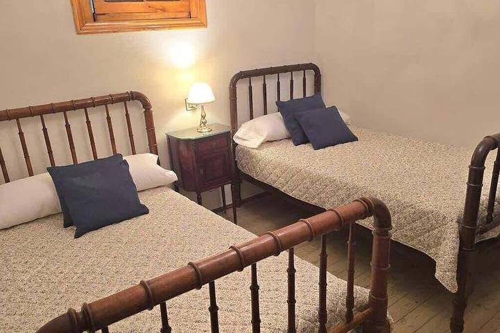 Donde Alicia - Centennial Stone House w/ Garden & Bbq in Asturias in Teverga, Chaîne Cantabrique