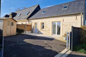 Location de vacances pour 5 personnes, avec terrasse à La Cambe