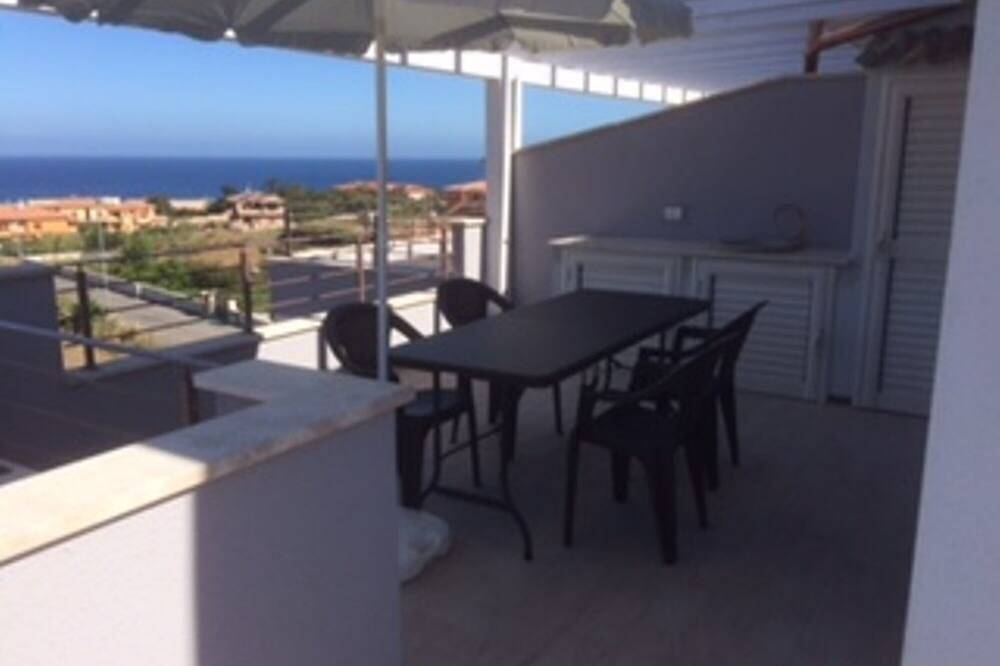 Appartamento intero, Splendido alloggio nuovo - Splendida vista sul mare in Lu Bagnu, Castelsardo