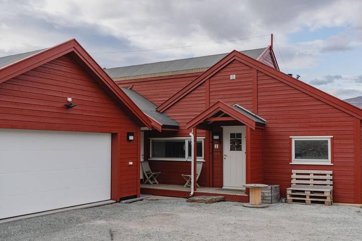 Location de vacances pour 10 personnes, avec sauna ainsi que terrasse et vue dans Longyearbyen - 2