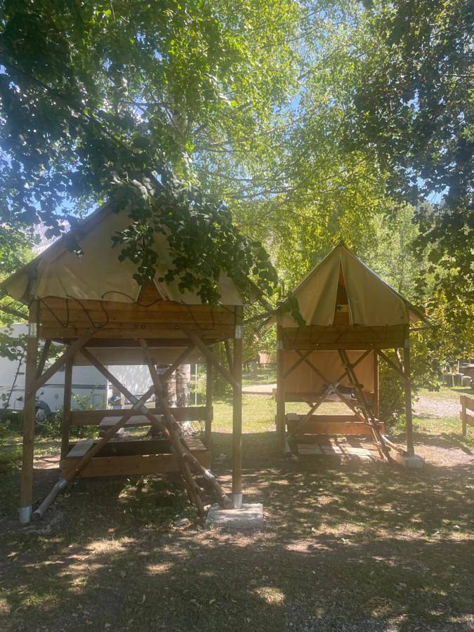 Camping pour 2 personnes, avec Terrasse ainsi que Jardin et Vue