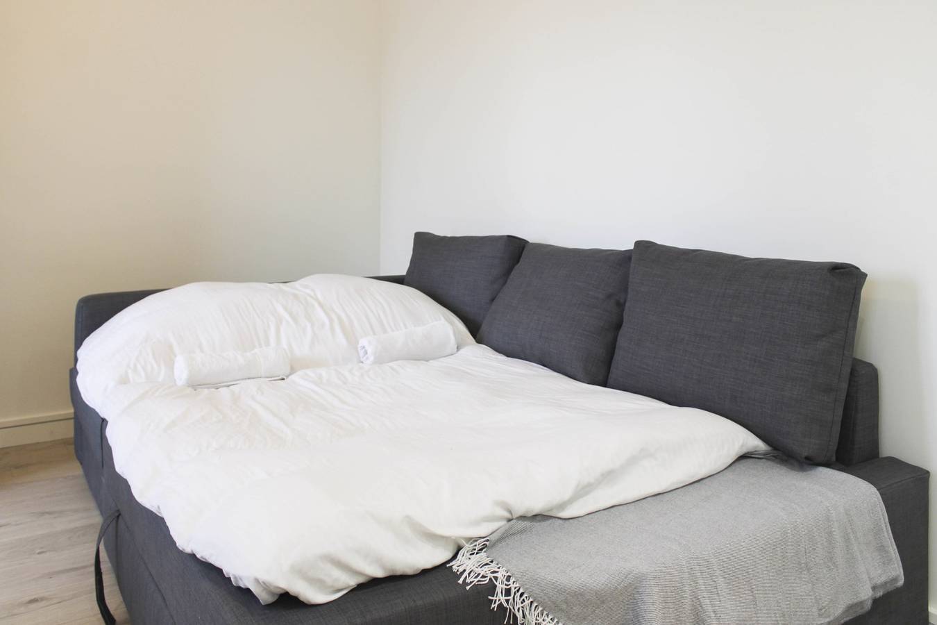 Estudio entero, Bright studio apartment on the outskirts of Paris in Clichy, Altos del Sena