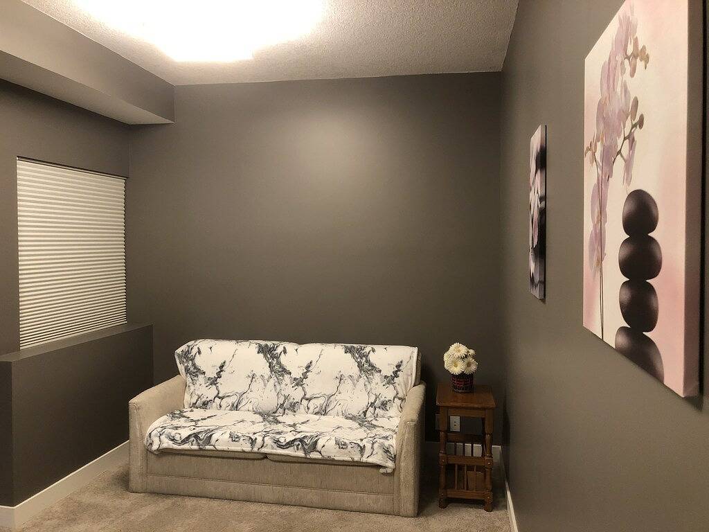 Relax in hot tub after walk in ocean side park in Nanaimo, Regional District of Nanaimo