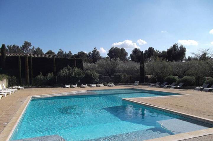 Villa für 4 Personen, mit Pool und Garten sowie Terrasse