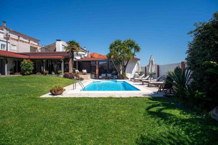 Appartement de vacances pour 2 personnes, avec jardin ainsi que vue et piscine