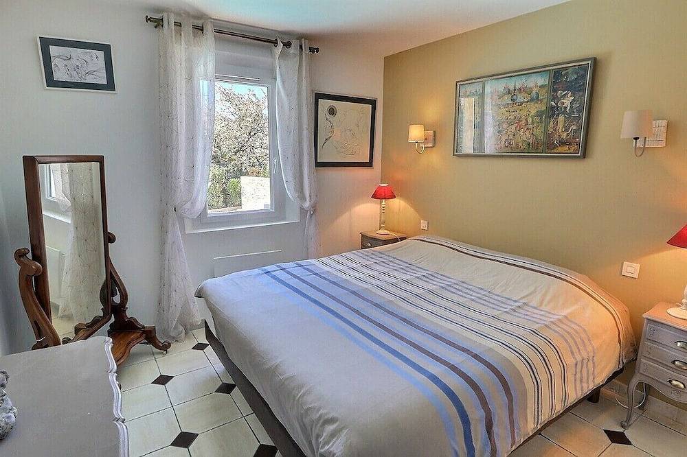 Splendid Villa- Private heated pool-3 double bedrooms, 2 bathrooms in Vaison-la-Romaine, Parc naturel régional du Mont-Ventoux